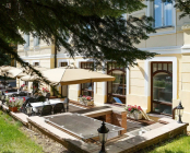 Terrace for a pleasant outdoor vacation HotelWestend_Terrasse